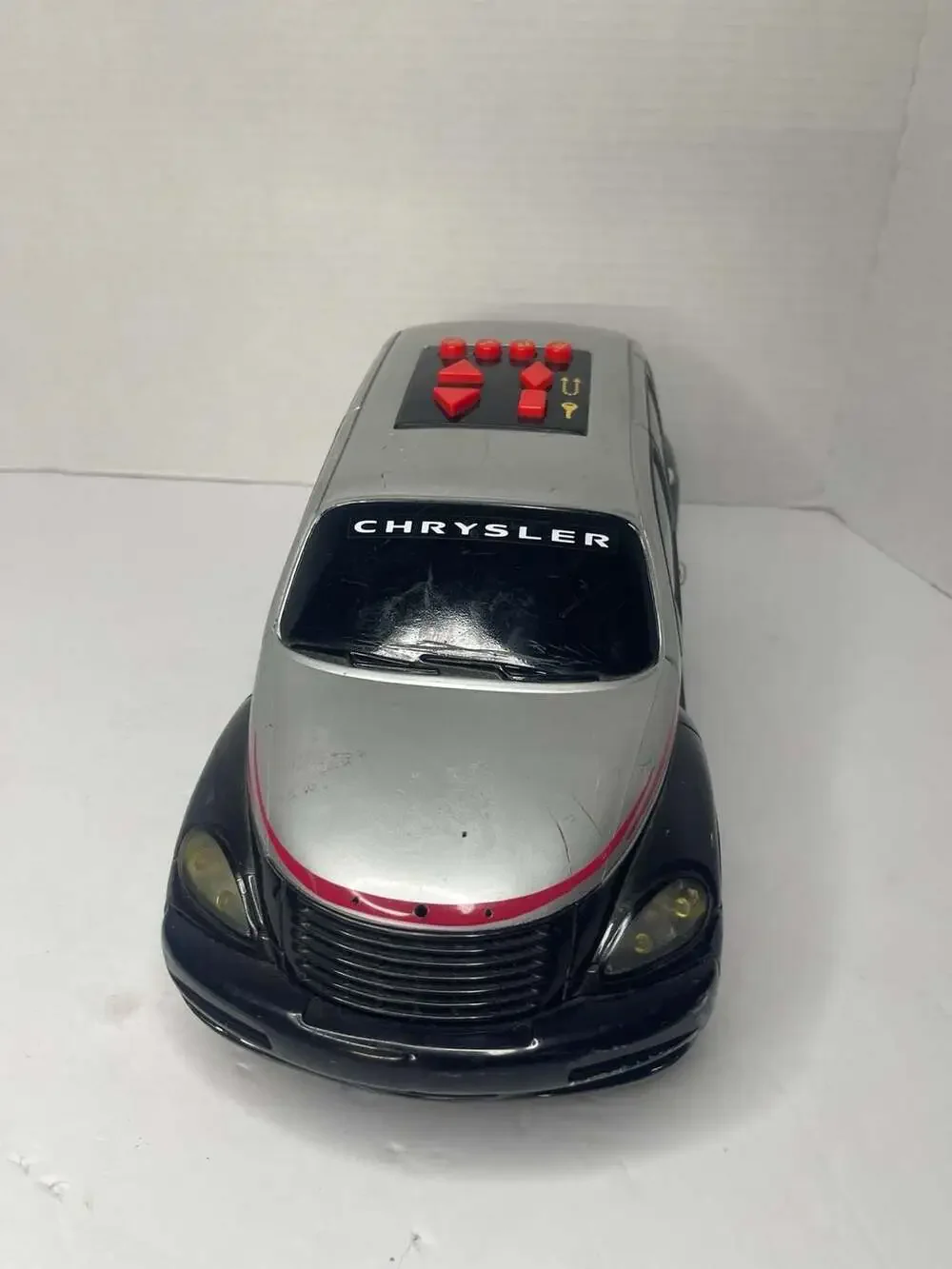 Road Rippers 2004 Silver & Black Chrysler PT Cruiser Toy Car Works Read